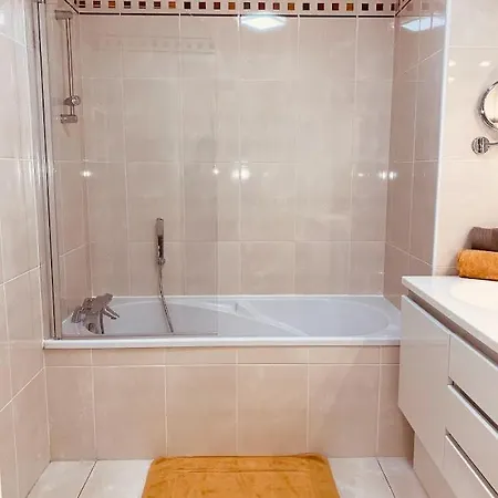 Azur T2 De Standing, Proche Rer Appartement *