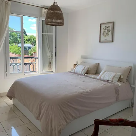 Appartement Azur T2 De Standing, Proche Rer